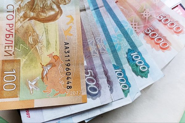 Экономист Гогаладзе дала рекомендации по выгодным инвестициям в июле